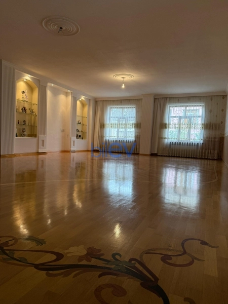 Satış 8 otaqlı Həyət evi  392m², Gəncə