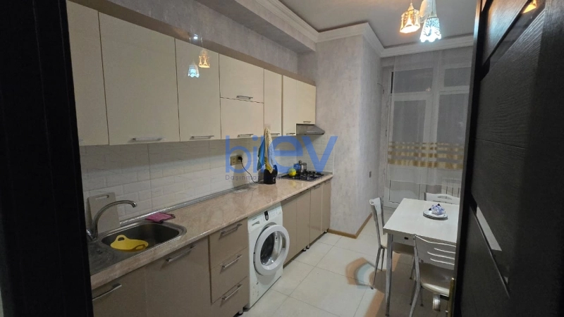 Aylıq Kirayə 3 otaqlı Yeni Tikili bina evi  100m², Bakı