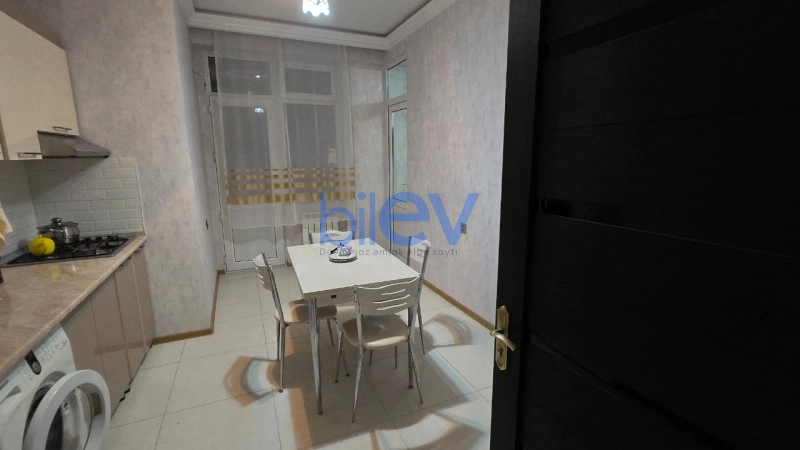 Aylıq Kirayə 3 otaqlı Yeni Tikili bina evi  100m², Bakı