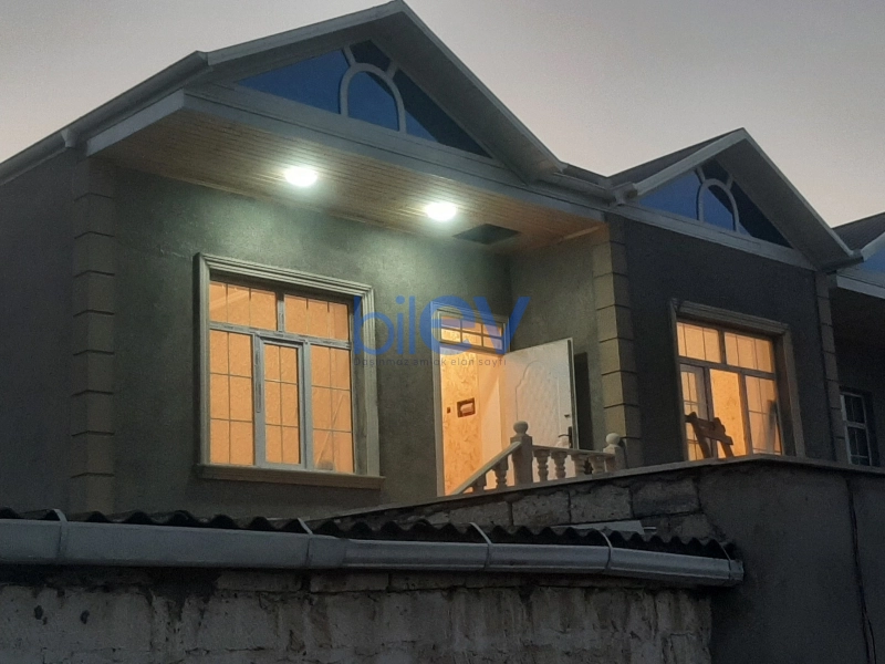 Satış 3 otaqlı Həyət evi  130m², Bakı