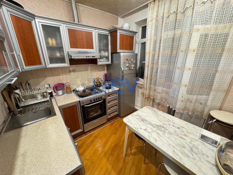 Satış 2 otaqlı Yeni Tikili bina evi  70m², Bakı
