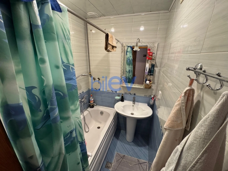 Satış 2 otaqlı Yeni Tikili bina evi  70m², Bakı