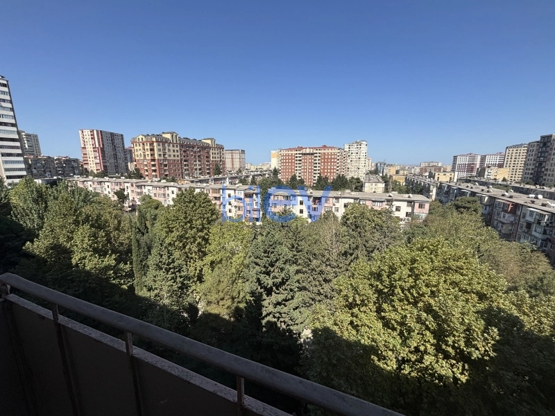 Satış 4 otaqlı Köhnə Tikili bina evi  110m², Bakı