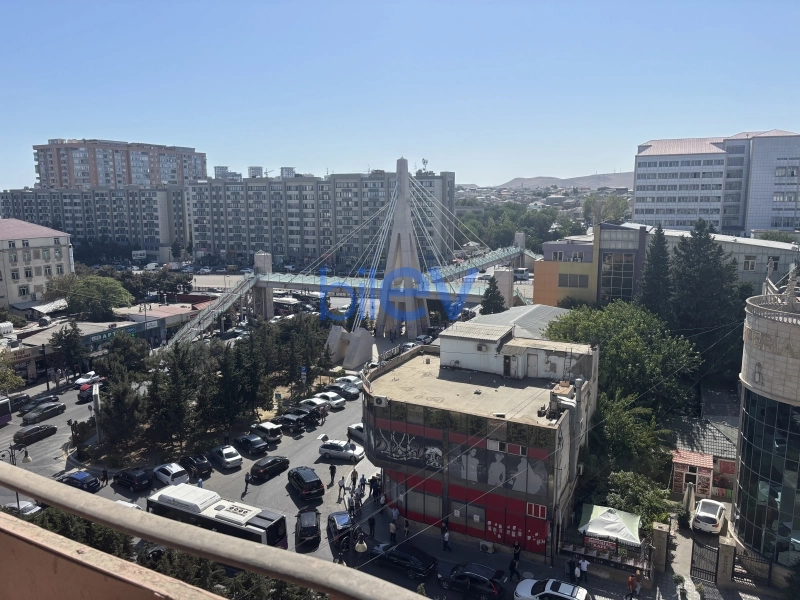 Satış 4 otaqlı Köhnə Tikili bina evi  110m², Bakı