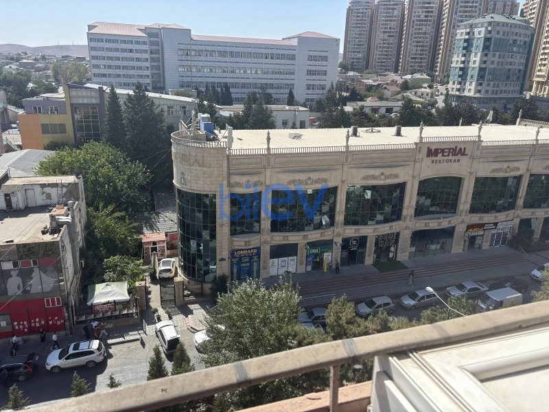 Satış 4 otaqlı Köhnə Tikili bina evi  110m², Bakı