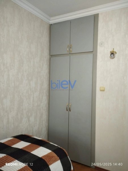 Satış 3 otaqlı Köhnə Tikili bina evi  65m², Xırdalan