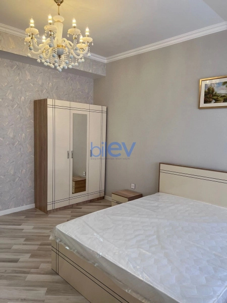 Aylıq Kirayə 3 otaqlı Yeni Tikili bina evi  100m², Bakı