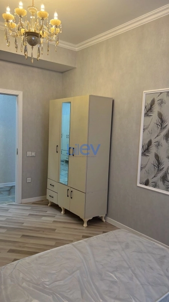 Aylıq Kirayə 3 otaqlı Yeni Tikili bina evi  100m², Bakı