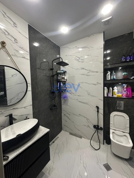Satış 2 otaqlı Yeni Tikili bina evi  72m², Bakı