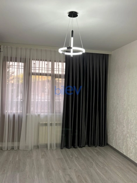 Satış 1 otaqlı Köhnə Tikili bina evi  35m², Bakı