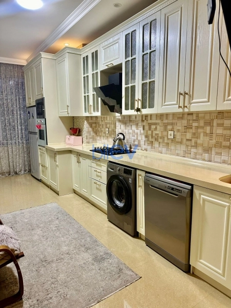 Satış 3 otaqlı Yeni Tikili bina evi  153m², Bakı