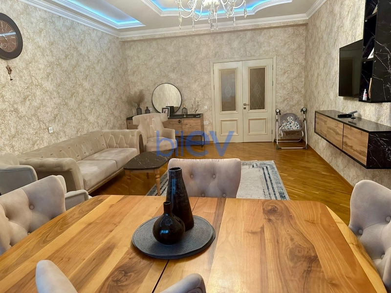 Satış 3 otaqlı Yeni Tikili bina evi  153m², Bakı
