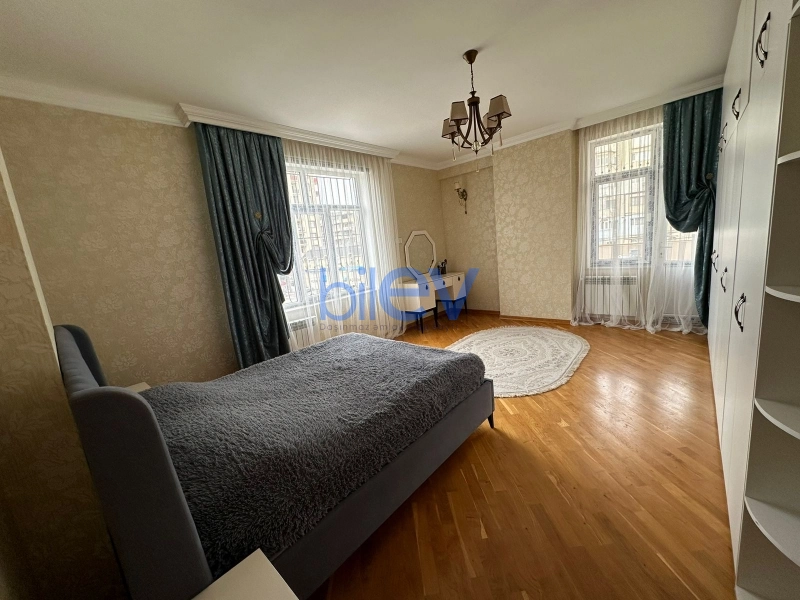 Satış 3 otaqlı Yeni Tikili bina evi  153m², Bakı