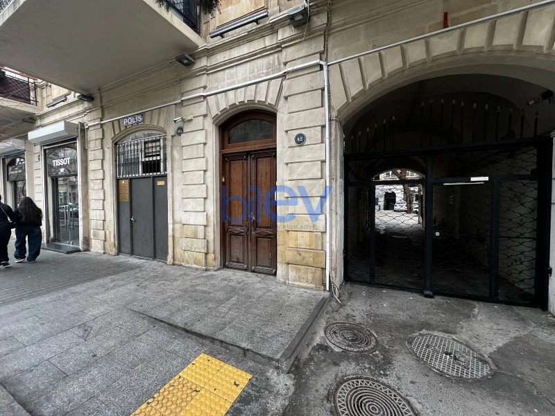 Satış 2 otaqlı Köhnə Tikili bina evi  62m², Bakı
