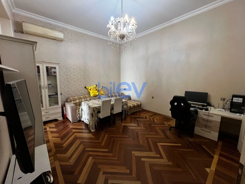 Satış 2 otaqlı Köhnə Tikili bina evi  62m², Bakı