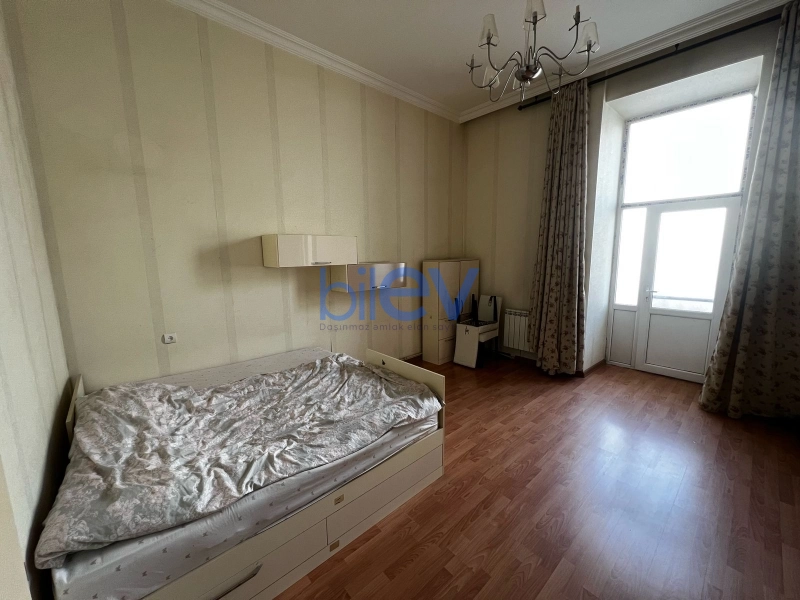 Satış 2 otaqlı Köhnə Tikili bina evi  62m², Bakı