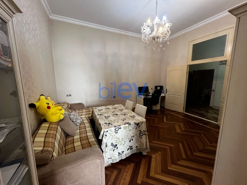 Satış 2 otaqlı Köhnə Tikili bina evi  62m², Bakı