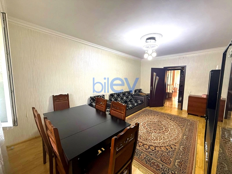 Satış 5 otaqlı Köhnə Tikili bina evi  120m², Bakı