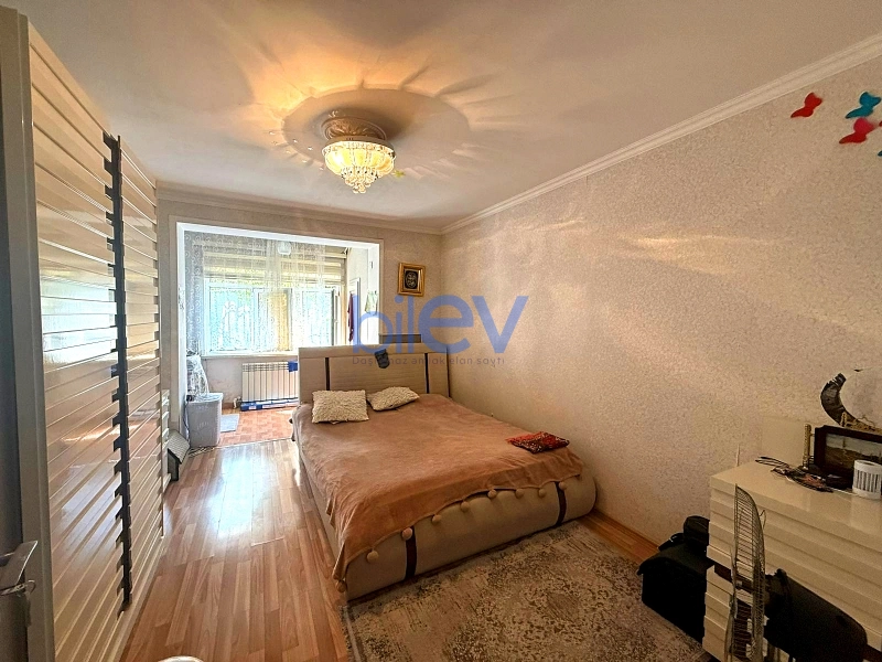 Satış 5 otaqlı Köhnə Tikili bina evi  120m², Bakı