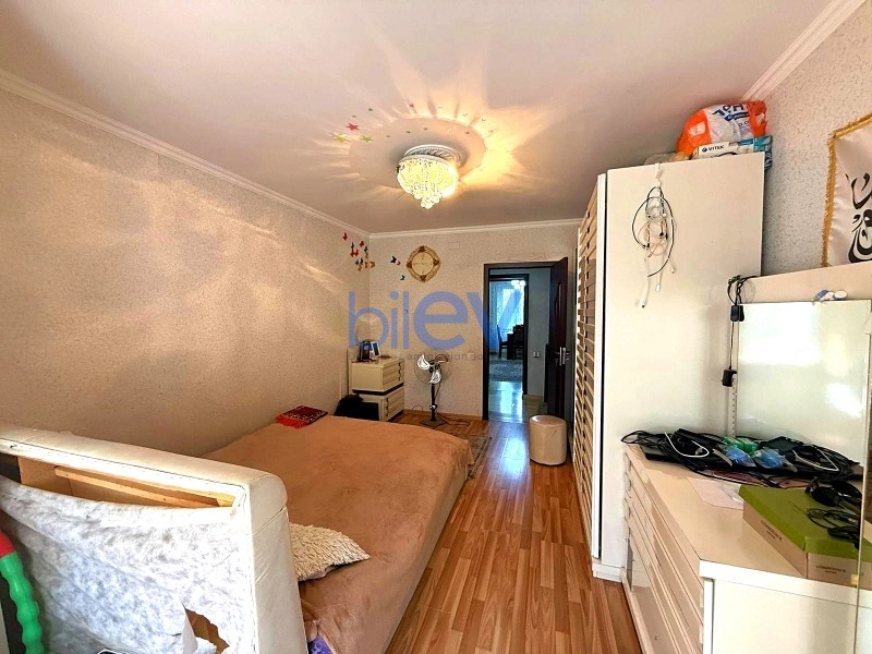 Satış 5 otaqlı Köhnə Tikili bina evi  120m², Bakı