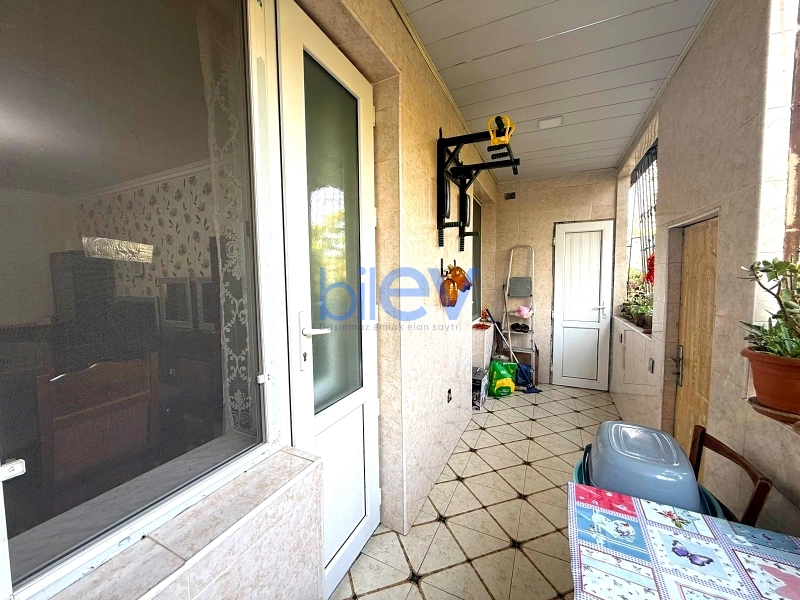 Satış 5 otaqlı Köhnə Tikili bina evi  120m², Bakı