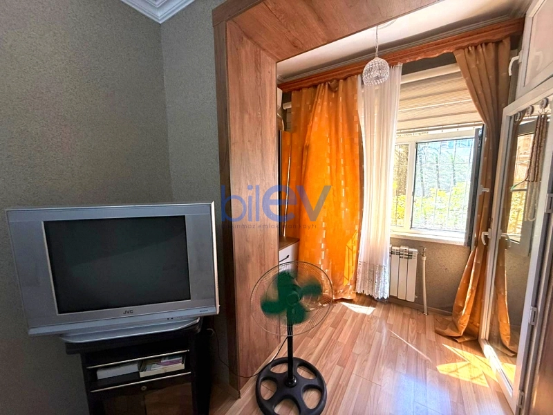 Satış 5 otaqlı Köhnə Tikili bina evi  120m², Bakı