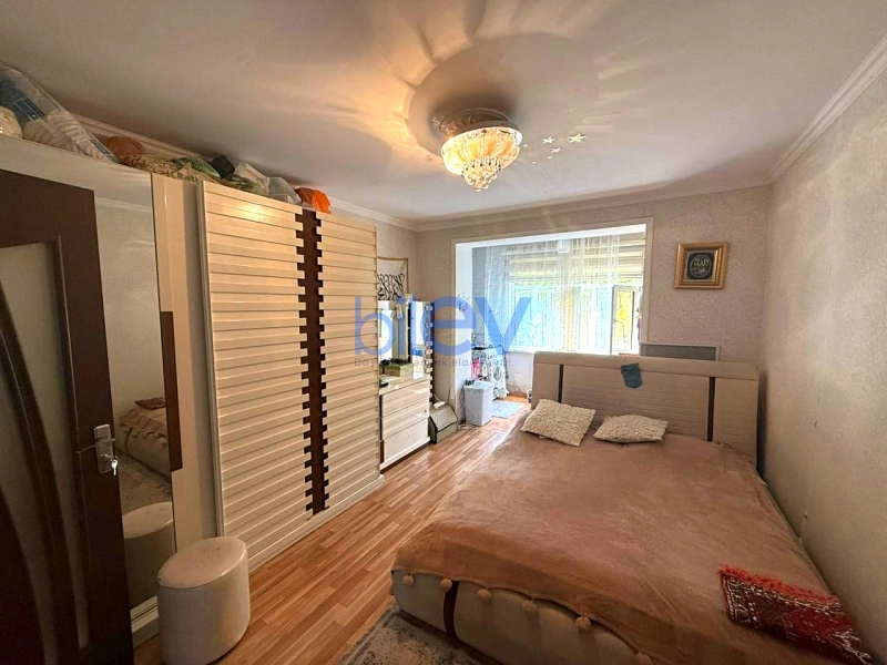 Satış 5 otaqlı Köhnə Tikili bina evi  120m², Bakı