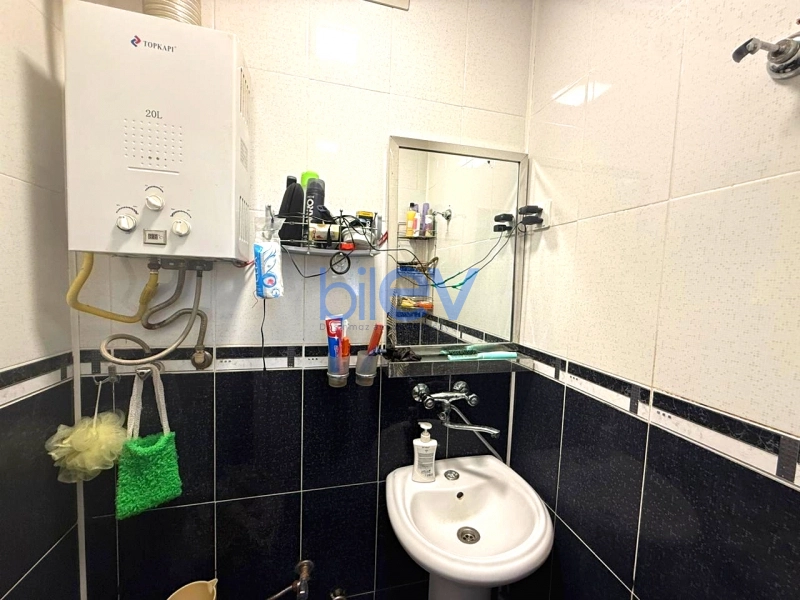 Satış 5 otaqlı Köhnə Tikili bina evi  120m², Bakı
