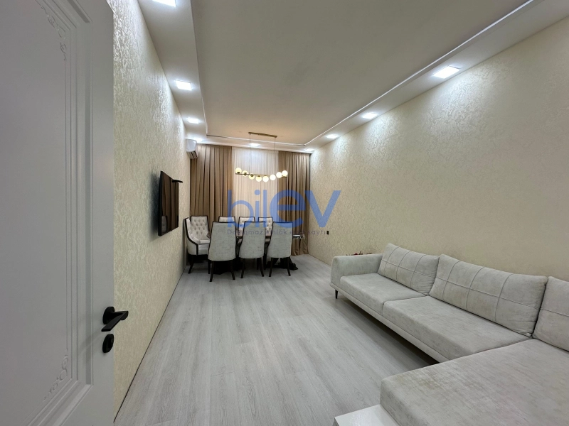 Satış 2 otaqlı Yeni Tikili bina evi  72m², Bakı