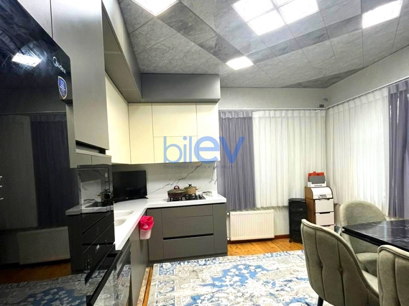 Satış 6 otaqlı Həyət evi  200m², Bakı