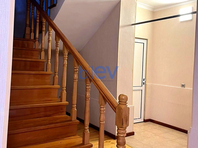 Satış 6 otaqlı Həyət evi  200m², Bakı