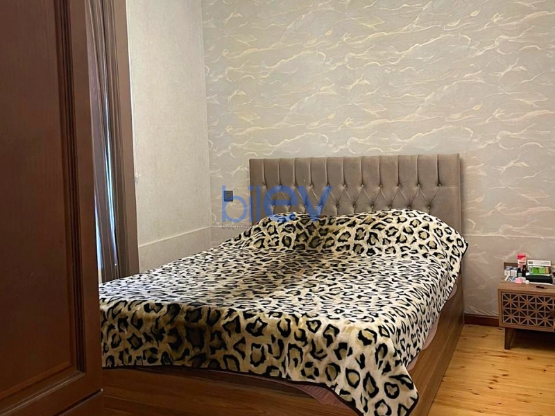 Satış 6 otaqlı Həyət evi  200m², Bakı