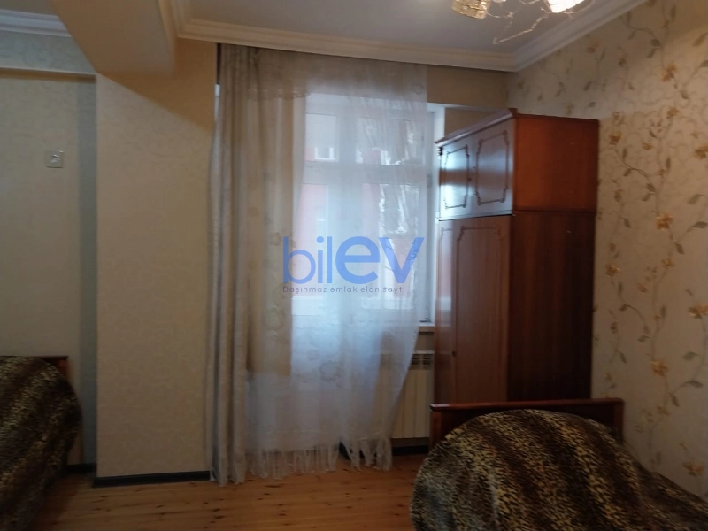 Aylıq Kirayə 3 otaqlı Yeni Tikili bina evi  120m², Bakı