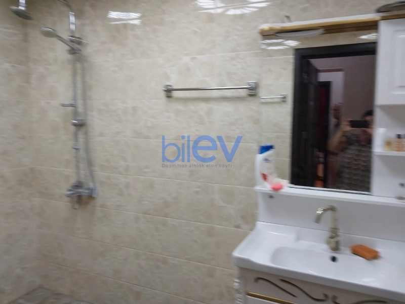 Aylıq Kirayə 3 otaqlı Yeni Tikili bina evi  120m², Bakı