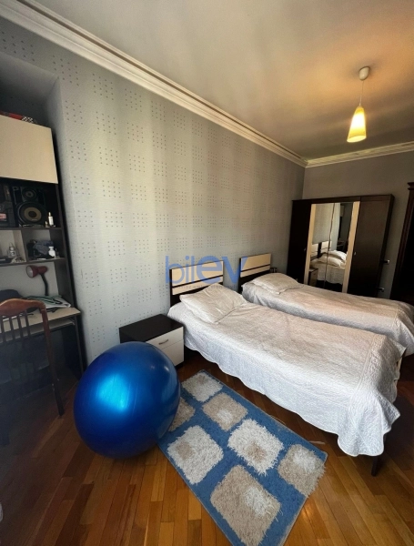 Satış 3 otaqlı Yeni Tikili bina evi  141m², Bakı