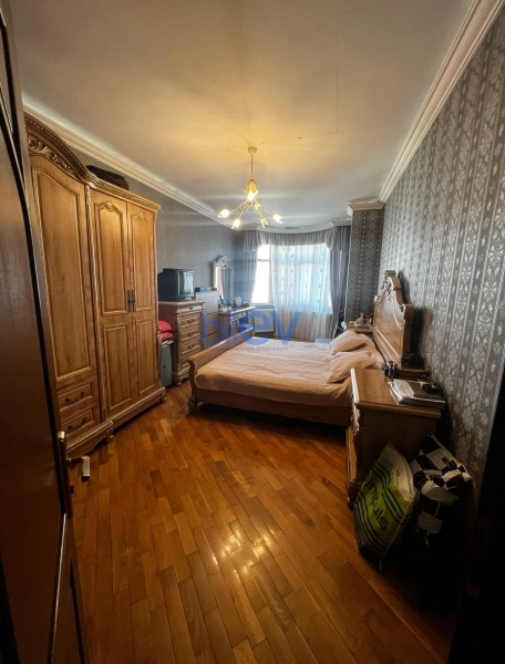 Satış 3 otaqlı Yeni Tikili bina evi  141m², Bakı