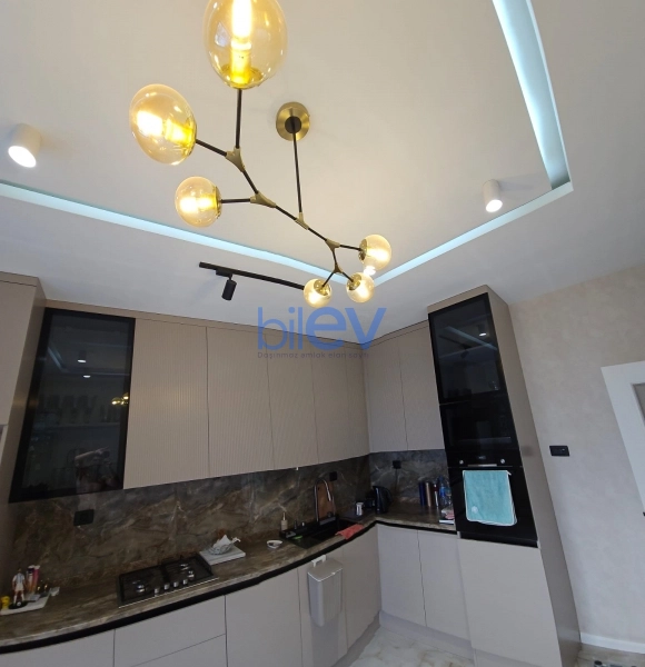 Satış 5 otaqlı Həyət evi  200m², Bakı