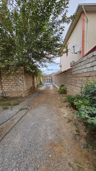 Satış 5 otaqlı Həyət evi  200m², Bakı