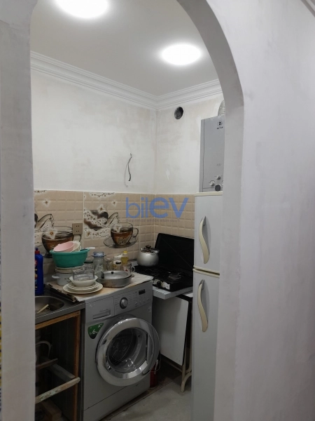 Aylıq Kirayə 2 otaqlı Köhnə Tikili bina evi  40m², Xırdalan