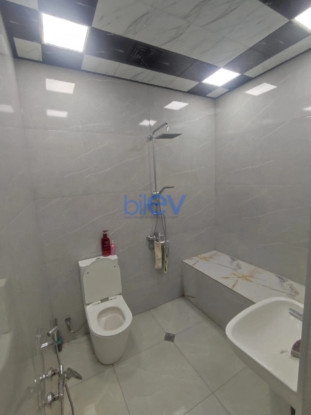 Satış 5 otaqlı Həyət evi  210m², Bakı