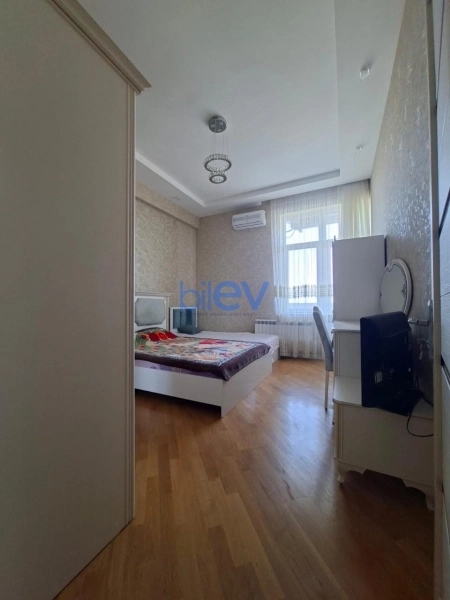 Aylıq Kirayə 2 otaqlı Yeni Tikili bina evi  110m², Bakı