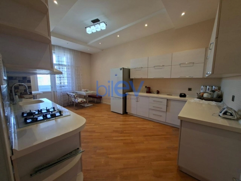 Aylıq Kirayə 2 otaqlı Yeni Tikili bina evi  110m², Bakı