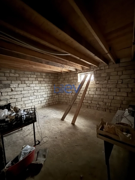 Satış 10 otaqlı Həyət evi  1000m², Bakı