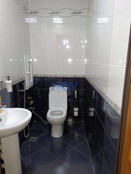 Satış 3 otaqlı Yeni Tikili bina evi  138m², Bakı
