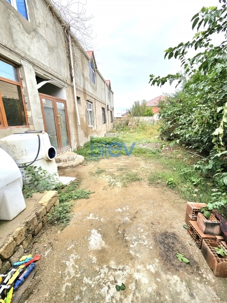 Satış 5 otaqlı Həyət evi  3m², Bakı