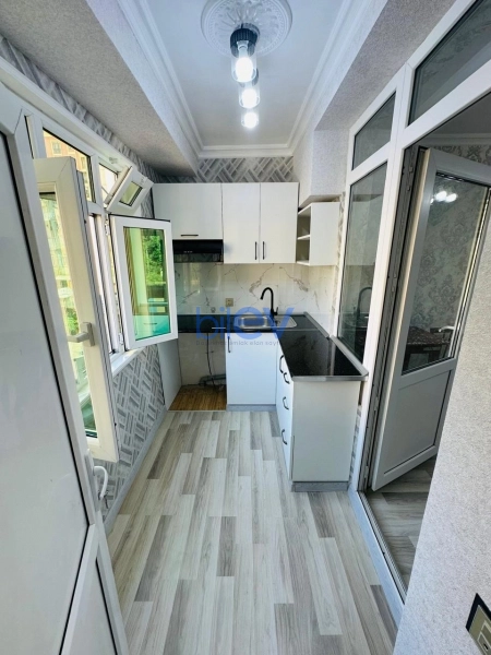Satış 3 otaqlı Köhnə Tikili bina evi  43m², Bakı