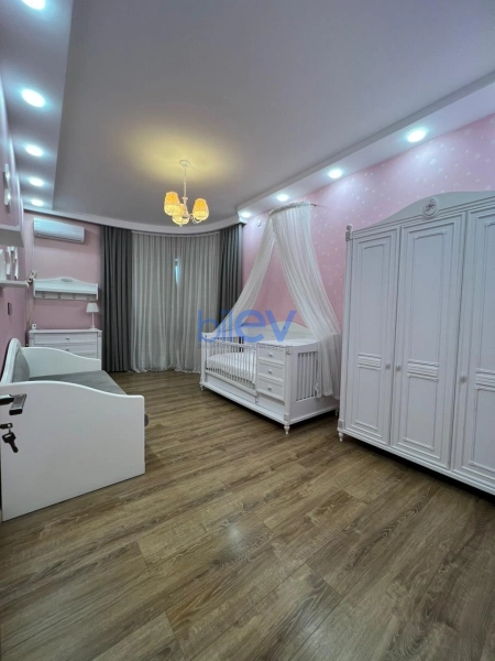 Satış 3 otaqlı Yeni Tikili bina evi  155m², Bakı