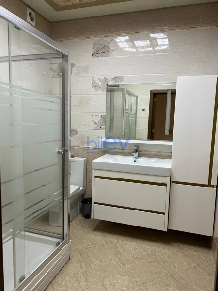 Satış 3 otaqlı Yeni Tikili bina evi  155m², Bakı