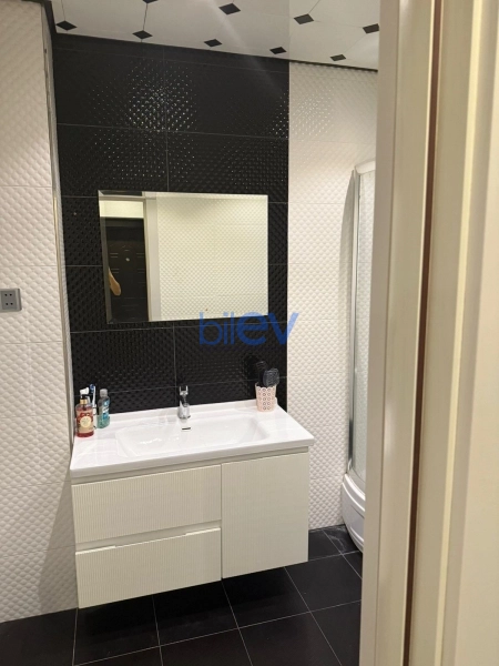 Satış 2 otaqlı Yeni Tikili bina evi  81m², Bakı