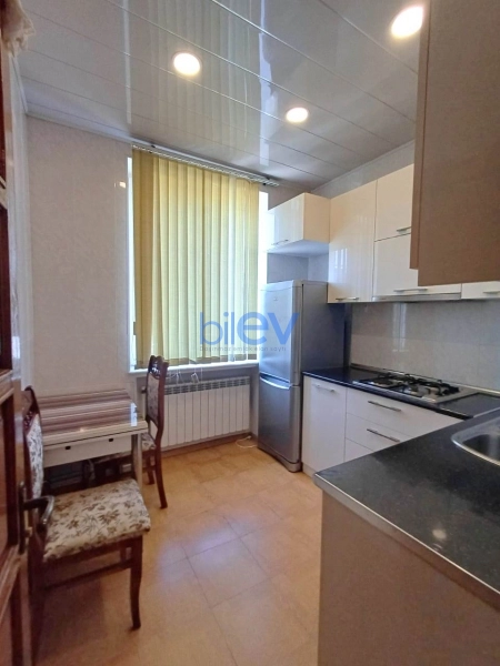 Aylıq Kirayə 2 otaqlı Köhnə Tikili bina evi  60m², Bakı